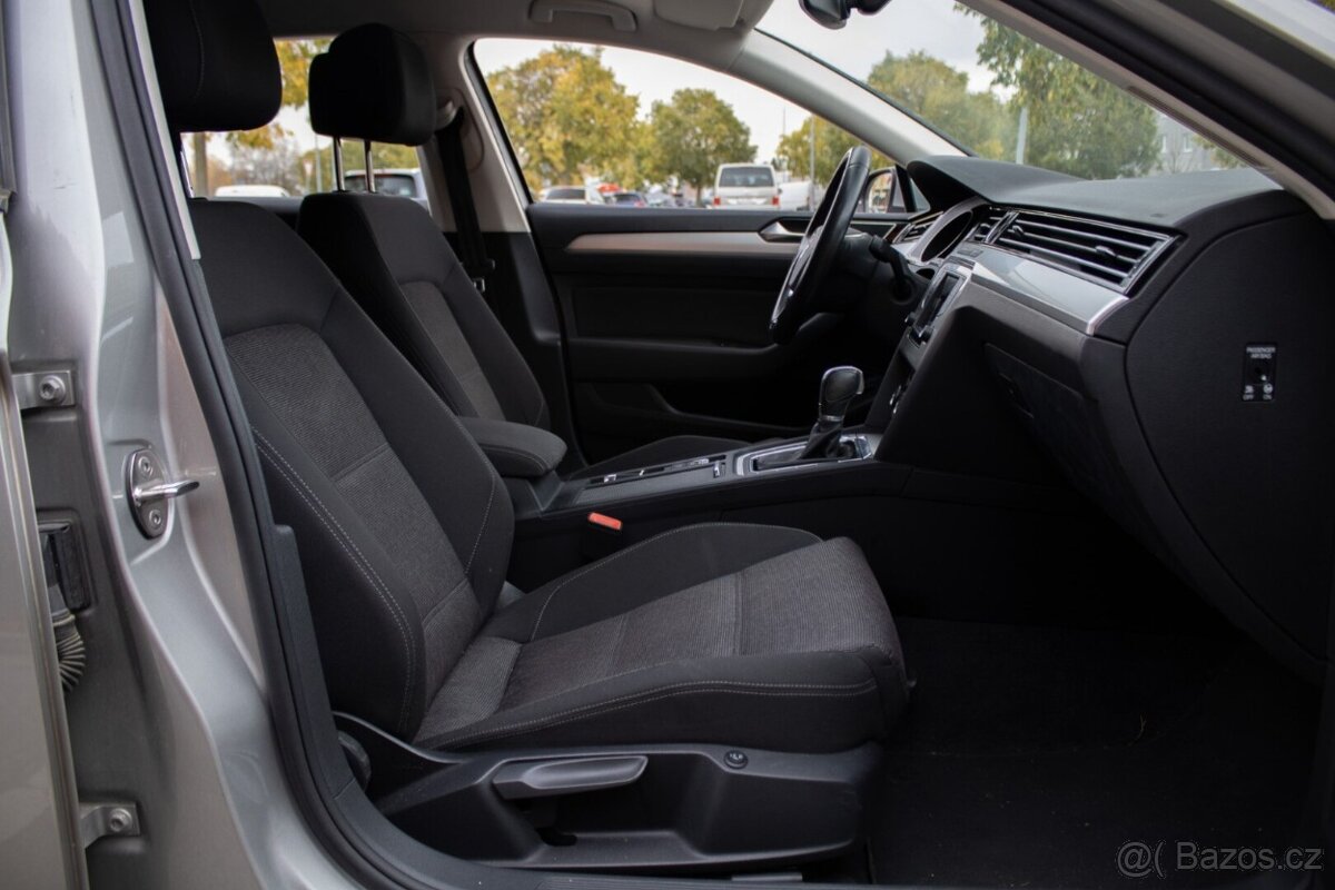 Volkswagen Passat Variant 1.6TDI DSG - 12