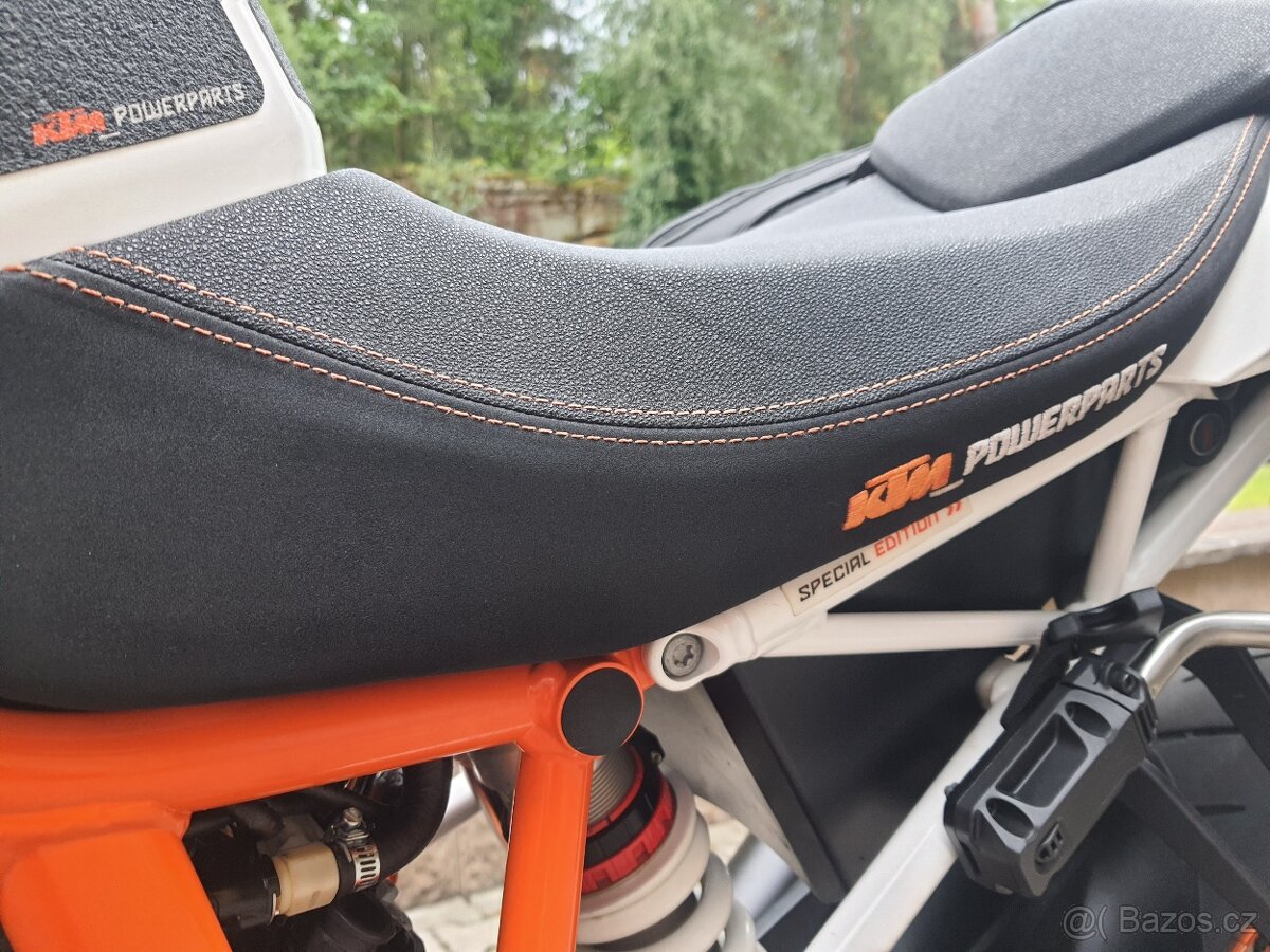 KTM 1290 Super Duke R - TOP STAV + VÝBAVA - 1. MAJITEL 185.0 - 12