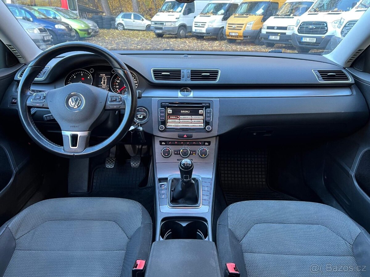 Volkswagen Passat Combi 2.0 TDI 103 kW klima serviska ČR - 12