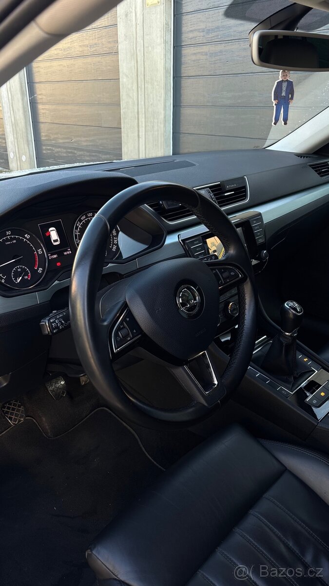 Škoda Superb 1.6 TDi 88kw - 12