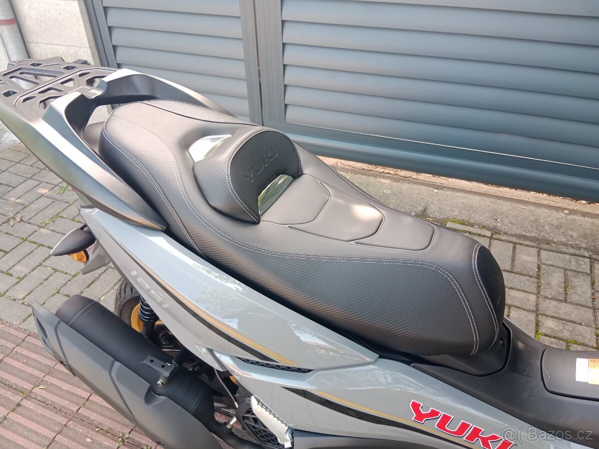 Skútr Yuki YMax 125 - 12