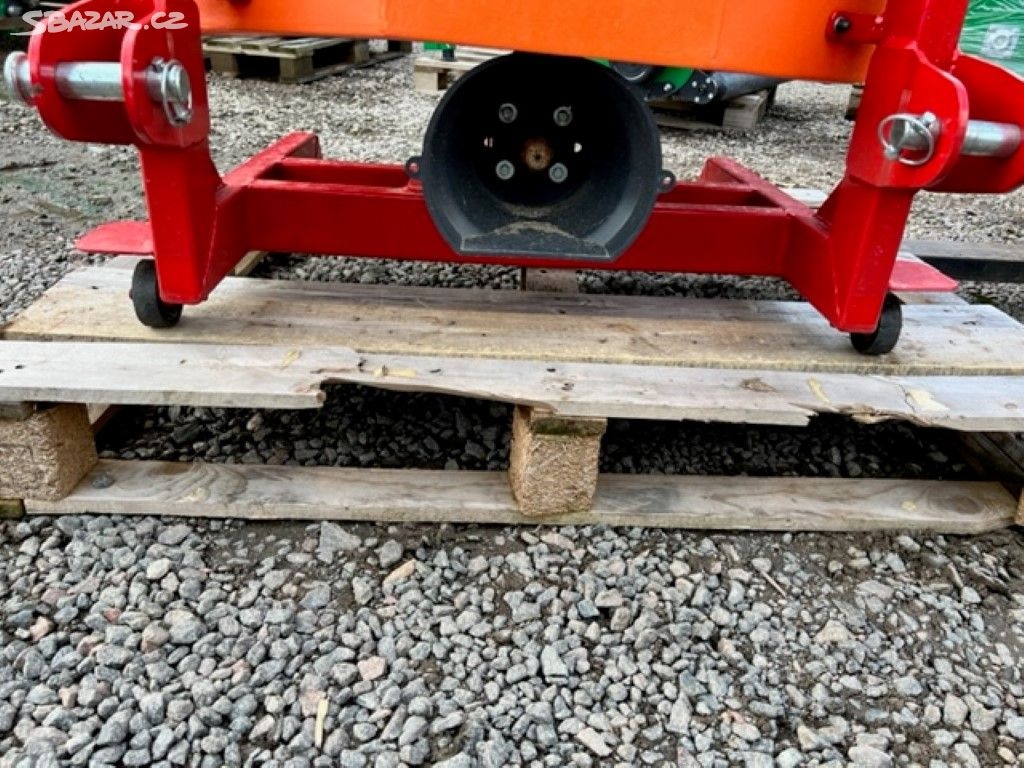 Rozmetadlo komunální 550kg - 12