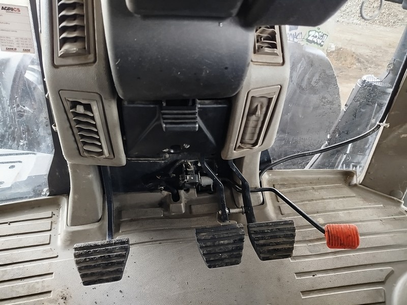 Case IH Puma 240 CVX - Kolesový traktor / 8 764 Mh - 12