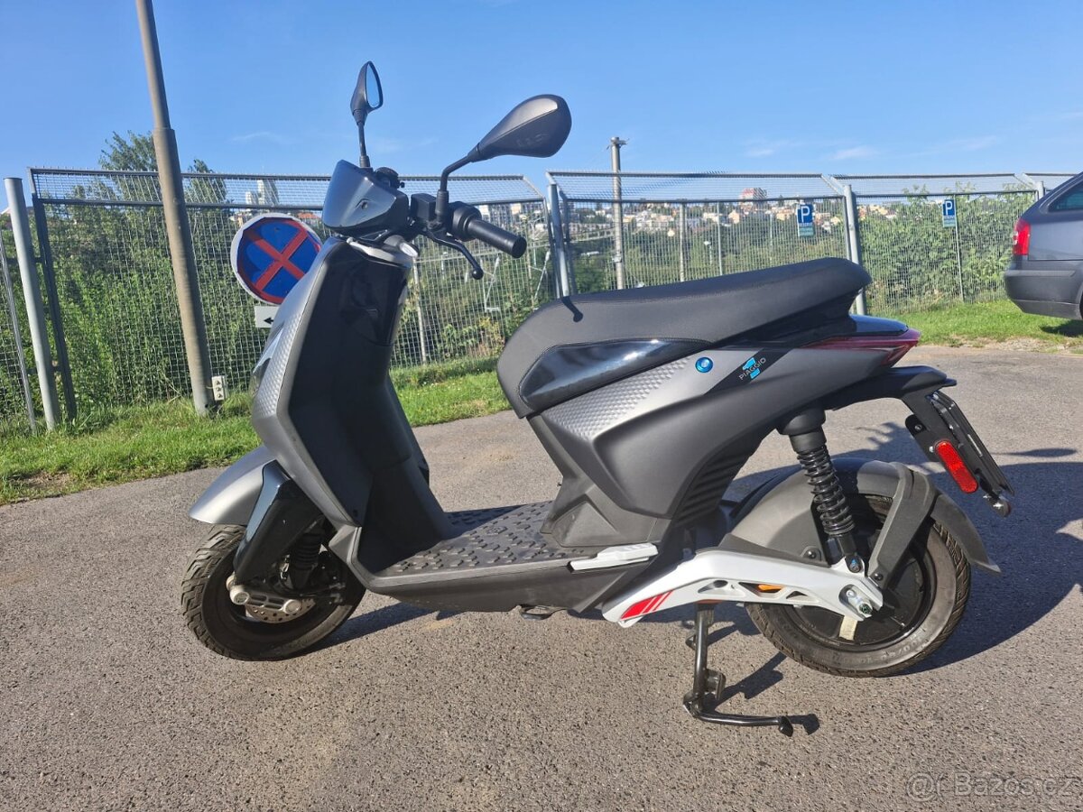 PIAGGIO 1 L3 E5 - předváděcí motocykl - 12