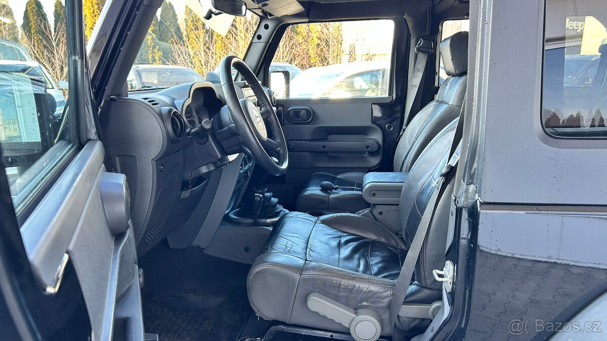 Jeep Wrangler 2.8CRDi 6MT Sport - 12