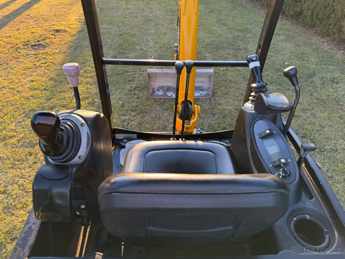 Minibagr jCB 8018 - 12