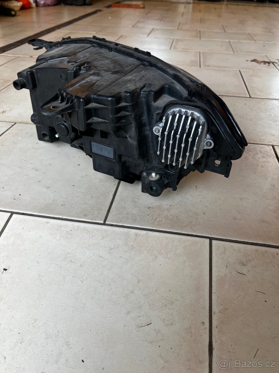 světla volvo xc90 II - 12