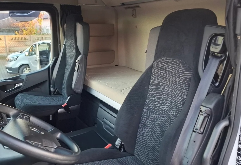 Mercedes-Benz ACTROS F 1833 - 4x2 - Shrnovačka - 12