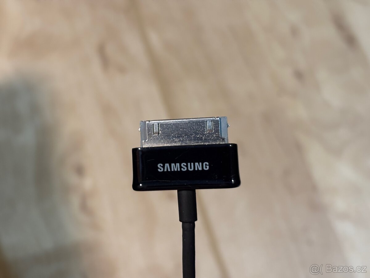 Samsung Galaxy Tab 8.9 na díly + obal a kabel - 12