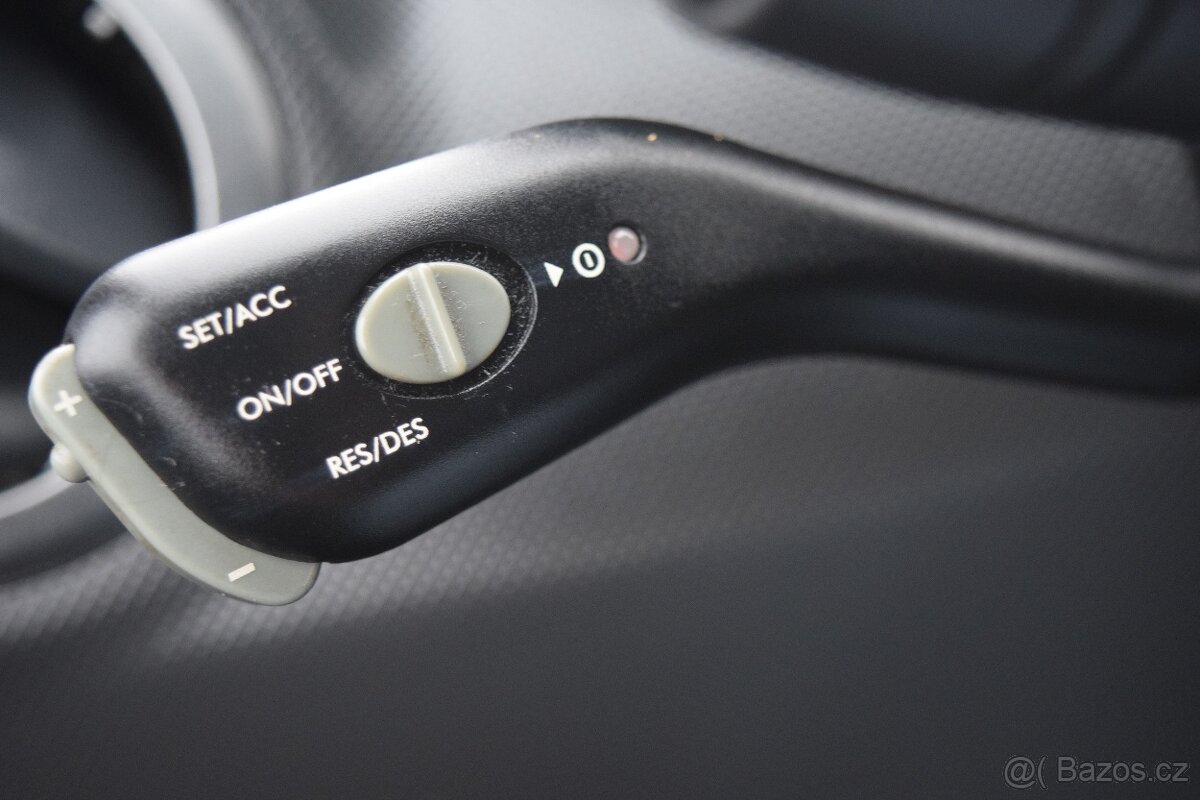 Dacia Duster 1.6 i 77KW NÍZKÉ KM KAMERA ALU - 12