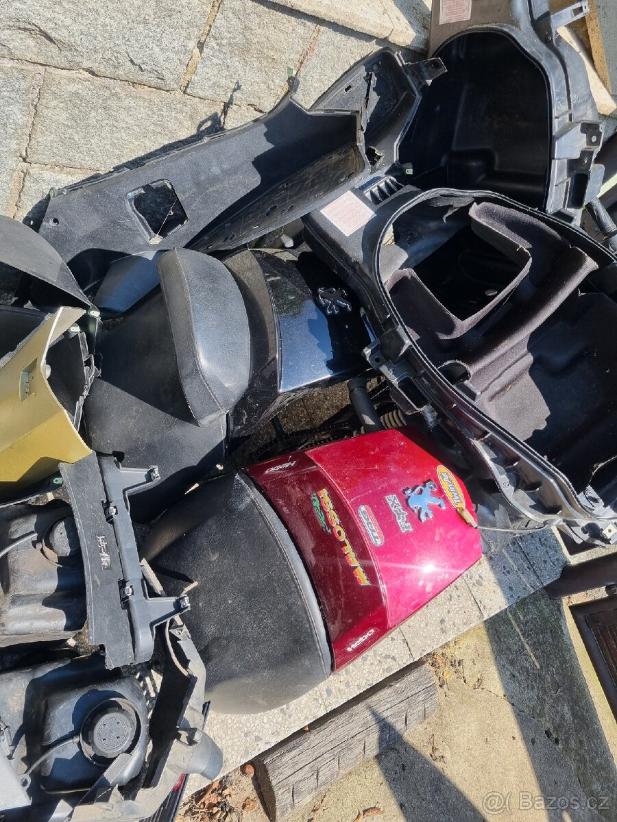 Kapotáž kapoty plasty PEUGEOT SATELIS - 12