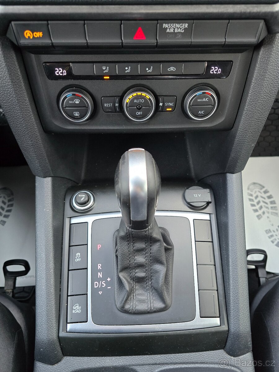 VW AMAROK 3,0TDI V6 150kW 4x4 DSG 2020 COMFORT TAŽNÉ ČR -DPH - 12