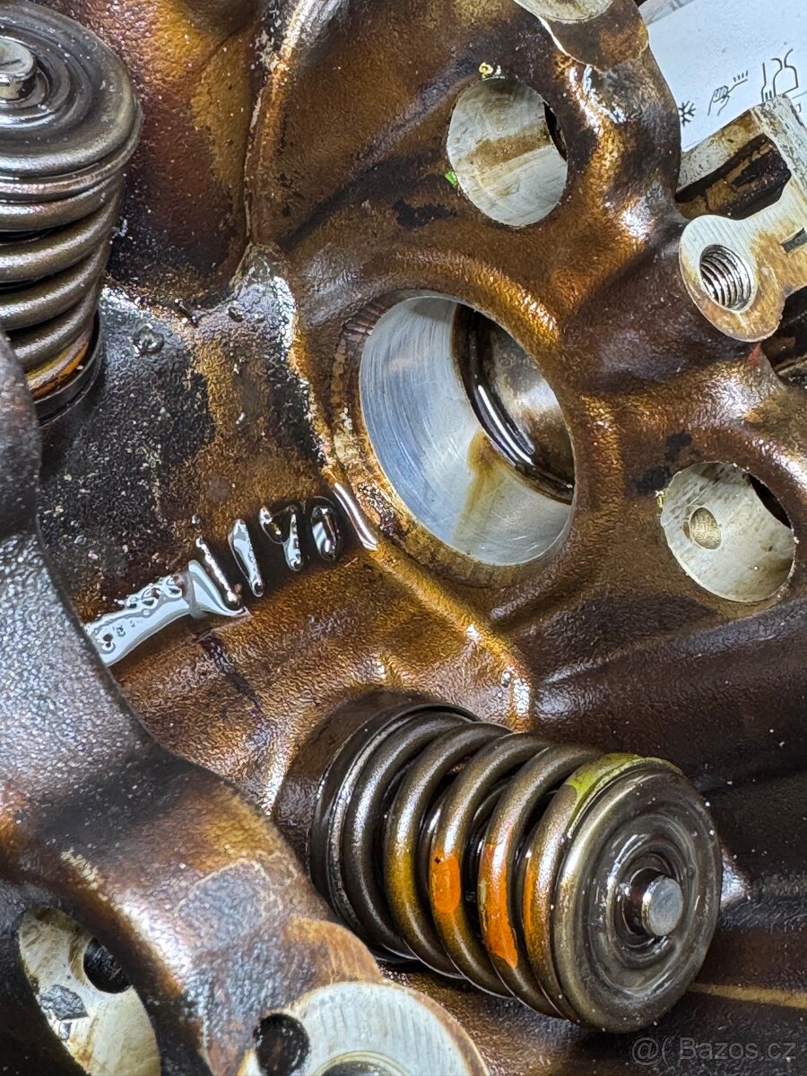 BMW E30 hlava 885 m20b25 - 12