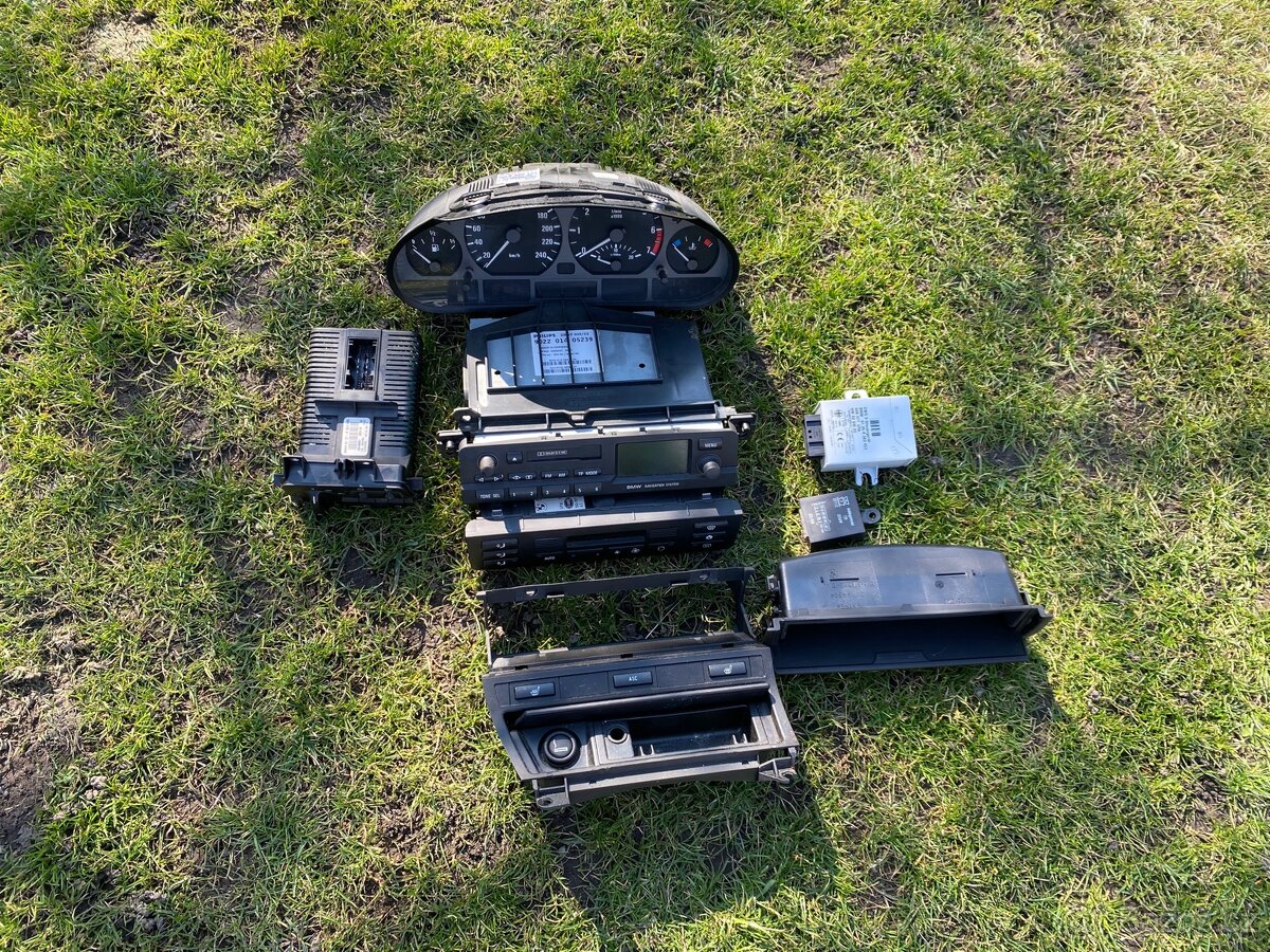 BMW e46 328i náhradní díly - 12