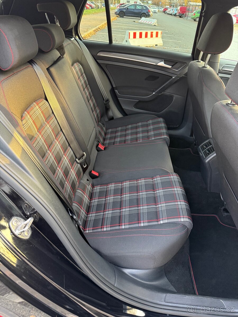 Volkswagen Golf 7,5 GTI Performance 180kw DSG - 12