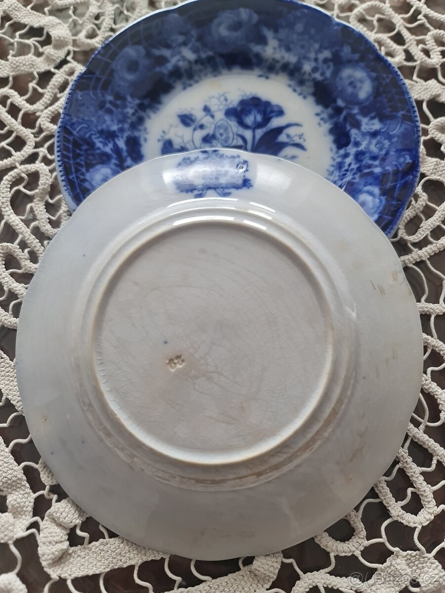 sada starožitných talířů Villeroy & Boch - 12