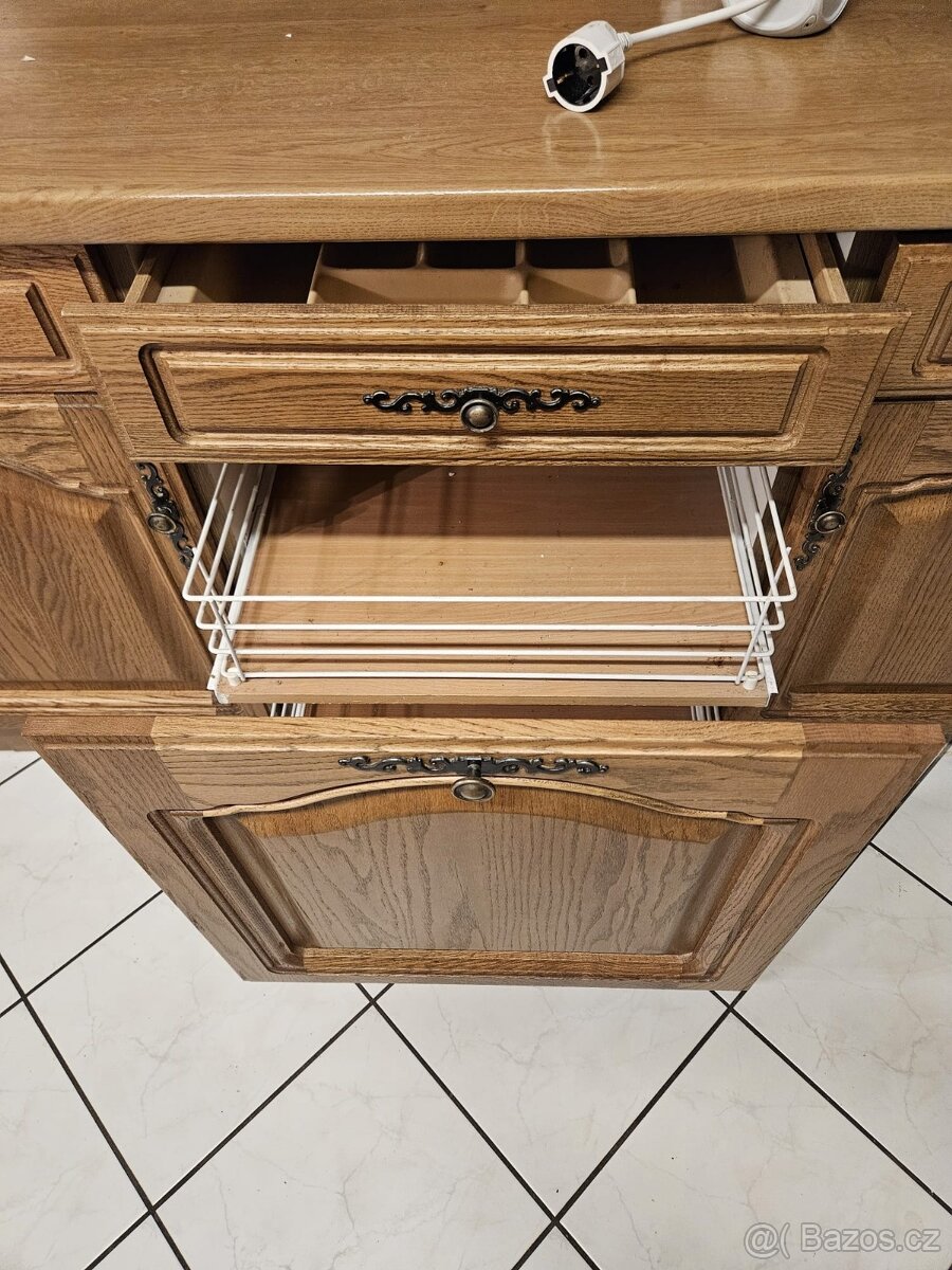 Rezervace - Kuchyně - 12