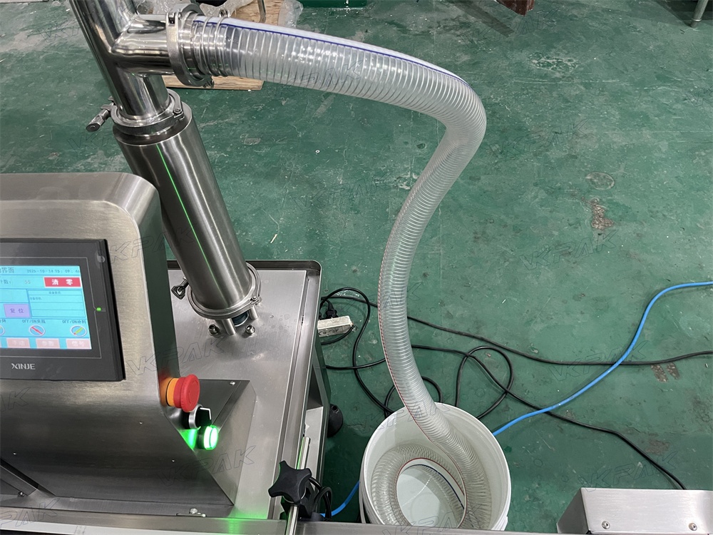 Stroj na plnění kapalin, automatický plnící stroj - 12