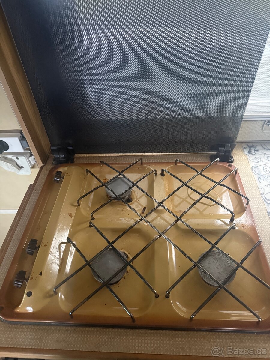 Obytný vůz Peugeot J5 - 12