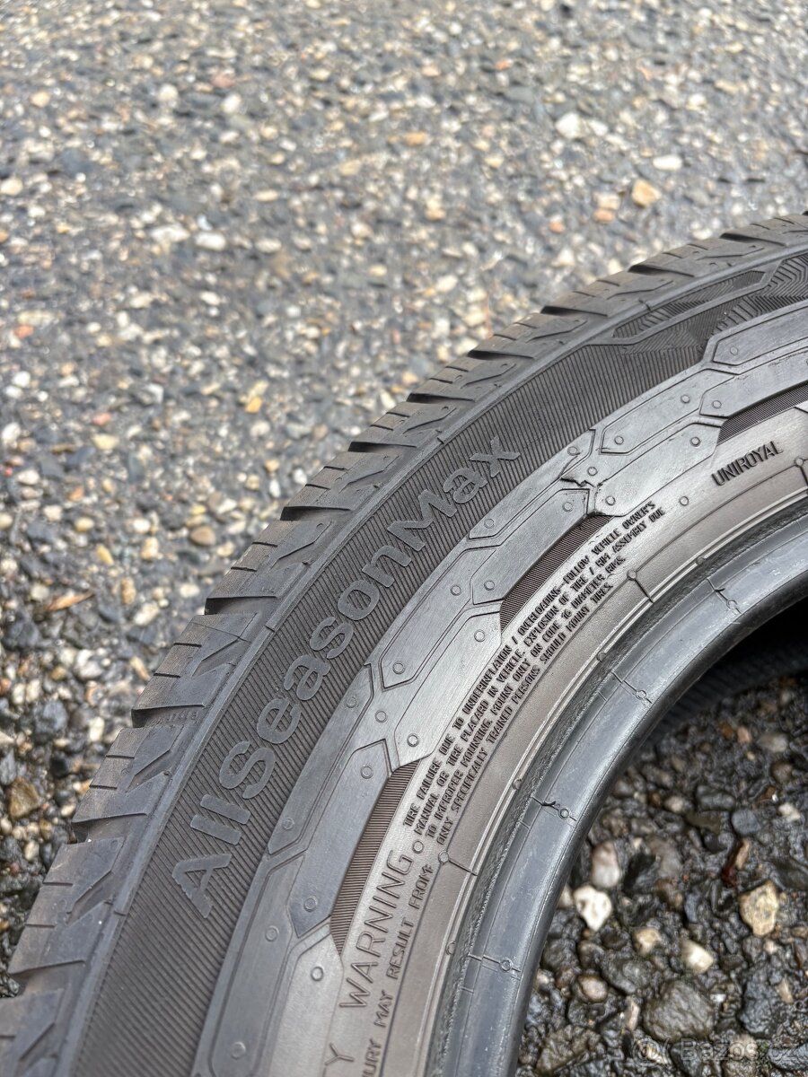 Celoroční pneu 215/65 R 16 C - 12