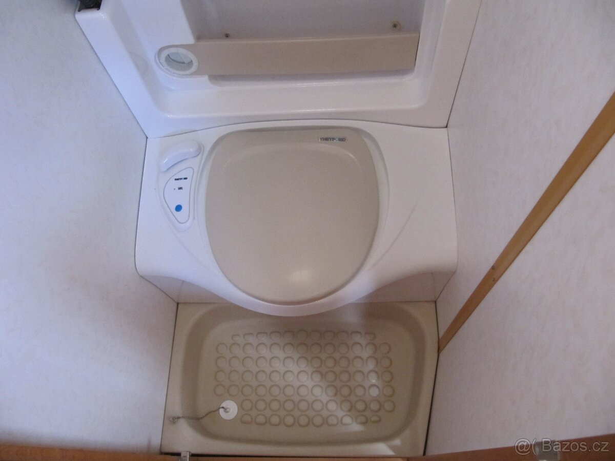 Prodám karavan Hobby 400 sf,model 2008 + mover, klima ,stan - 12