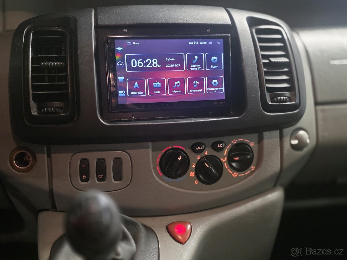 Renault Trafic 1.9DCI, 74kw, 2003, 9 míst - 12