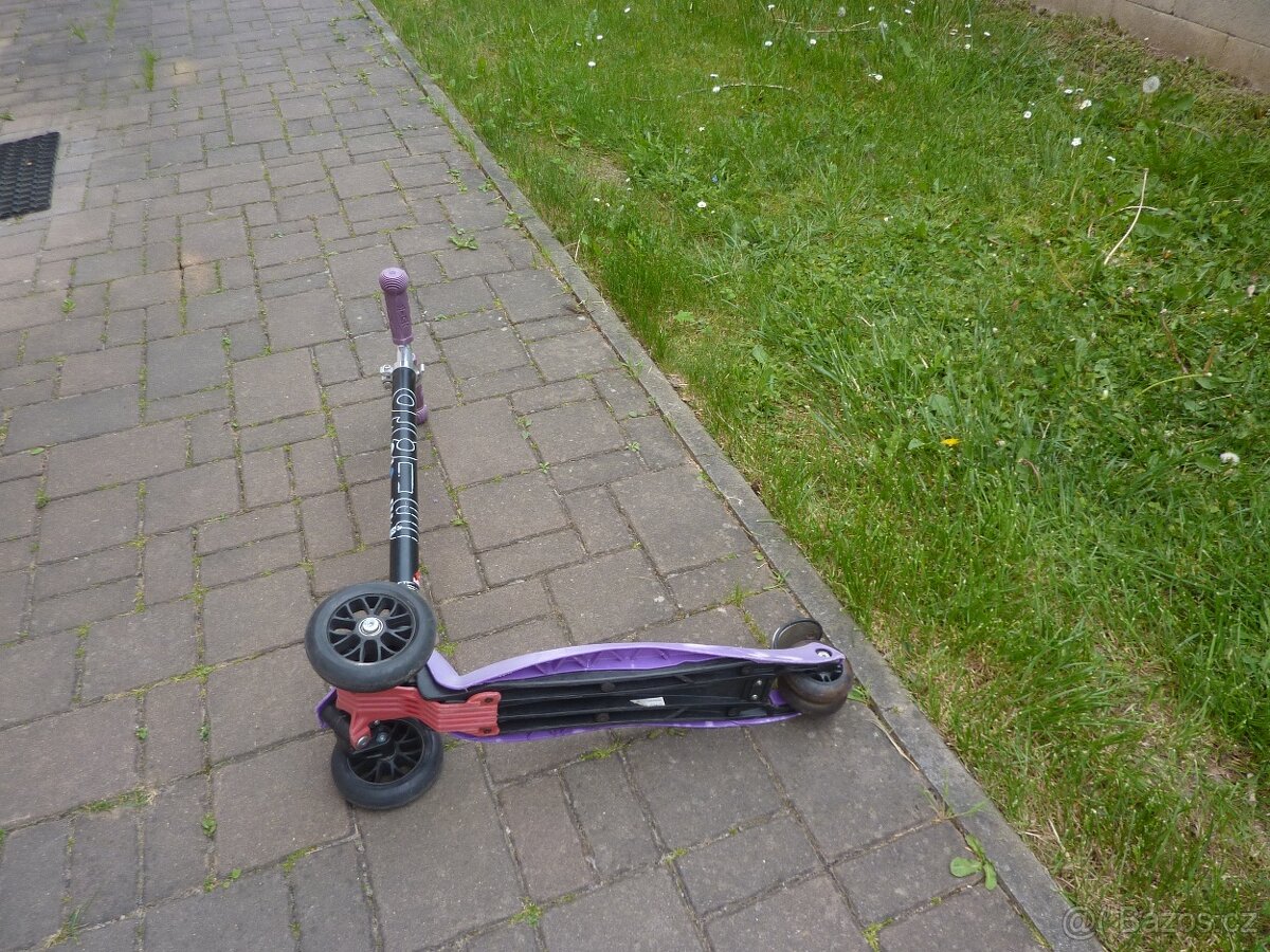 Koloběžka Kickboard MAXI MICRO JUNIOR, 5-12 let - 12