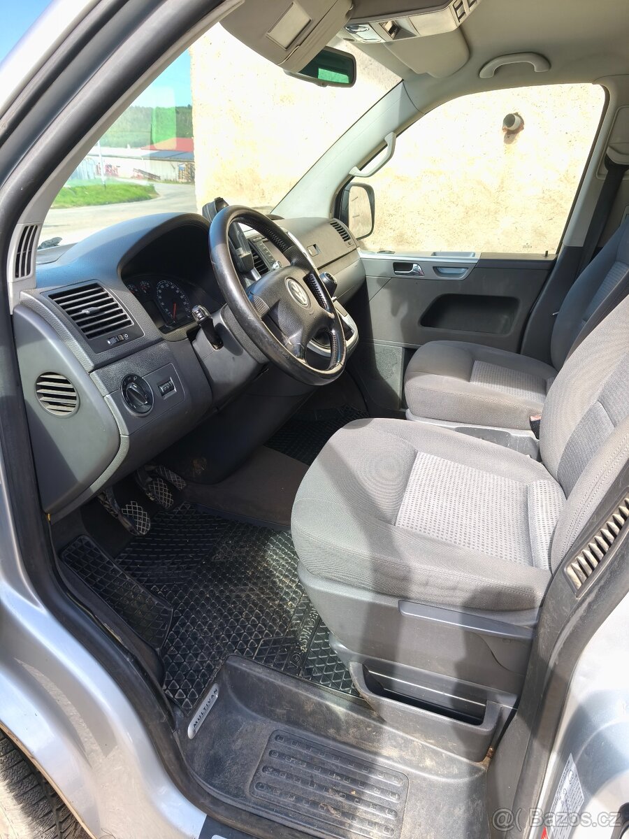 VW Multivan T5, 7 sedadel - 12