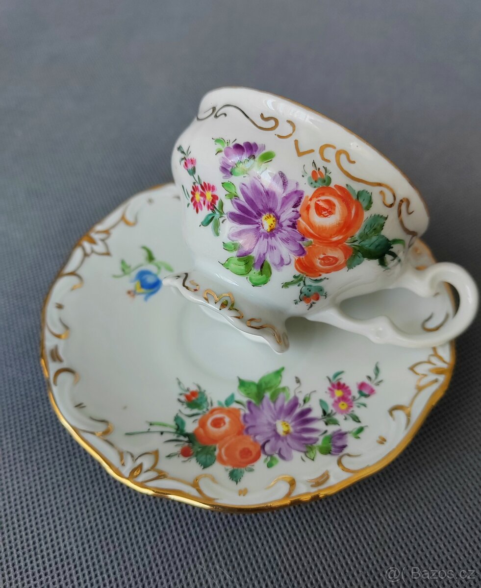 Krásný set porcelánových mokka šálků s podšálkem - 12