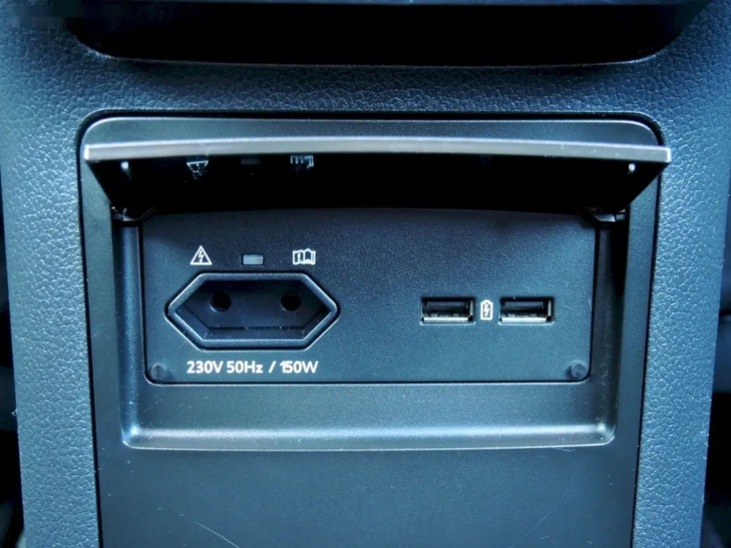 Škoda Superb, combi 1.6TDI 88kW Style - 12