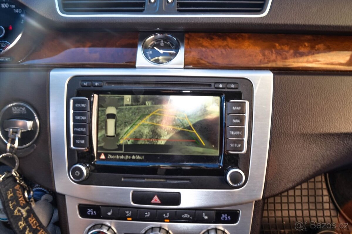 Volkswagen Passat Variant 2.0 TDI BMT Highline DSG - 12