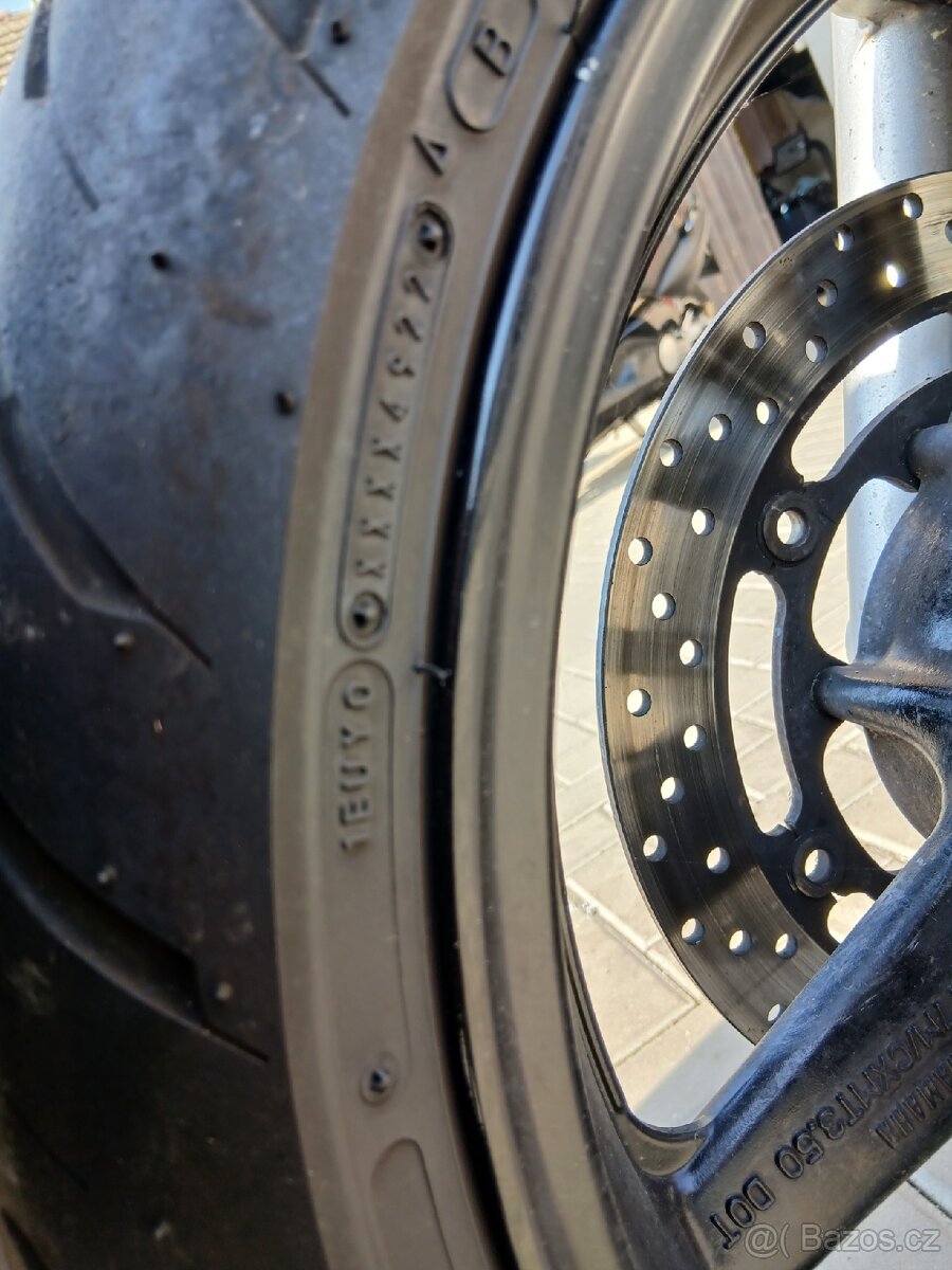 Yamaha xjr 1300 - 12