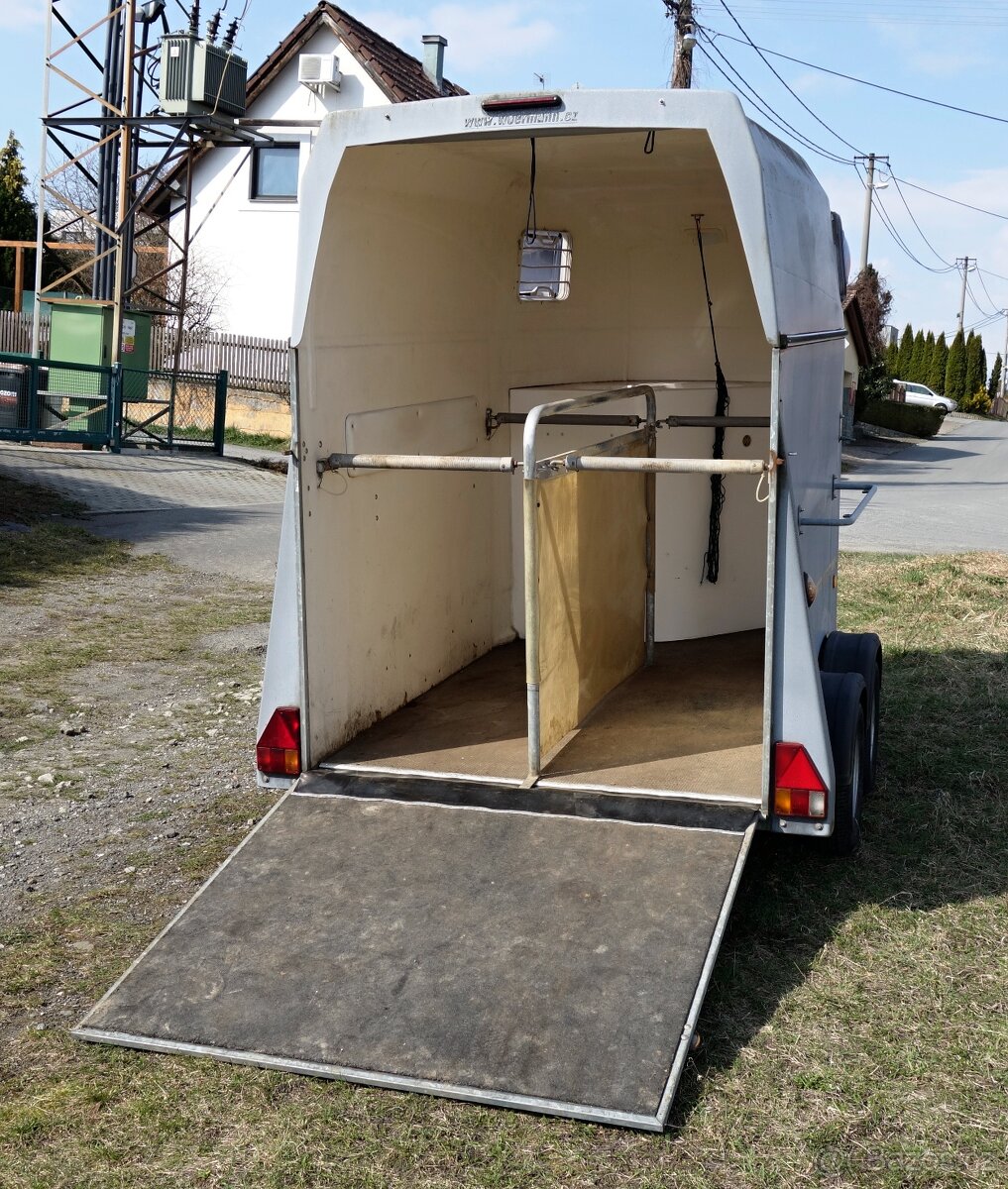 Přívěs pro přepravu koní - 12