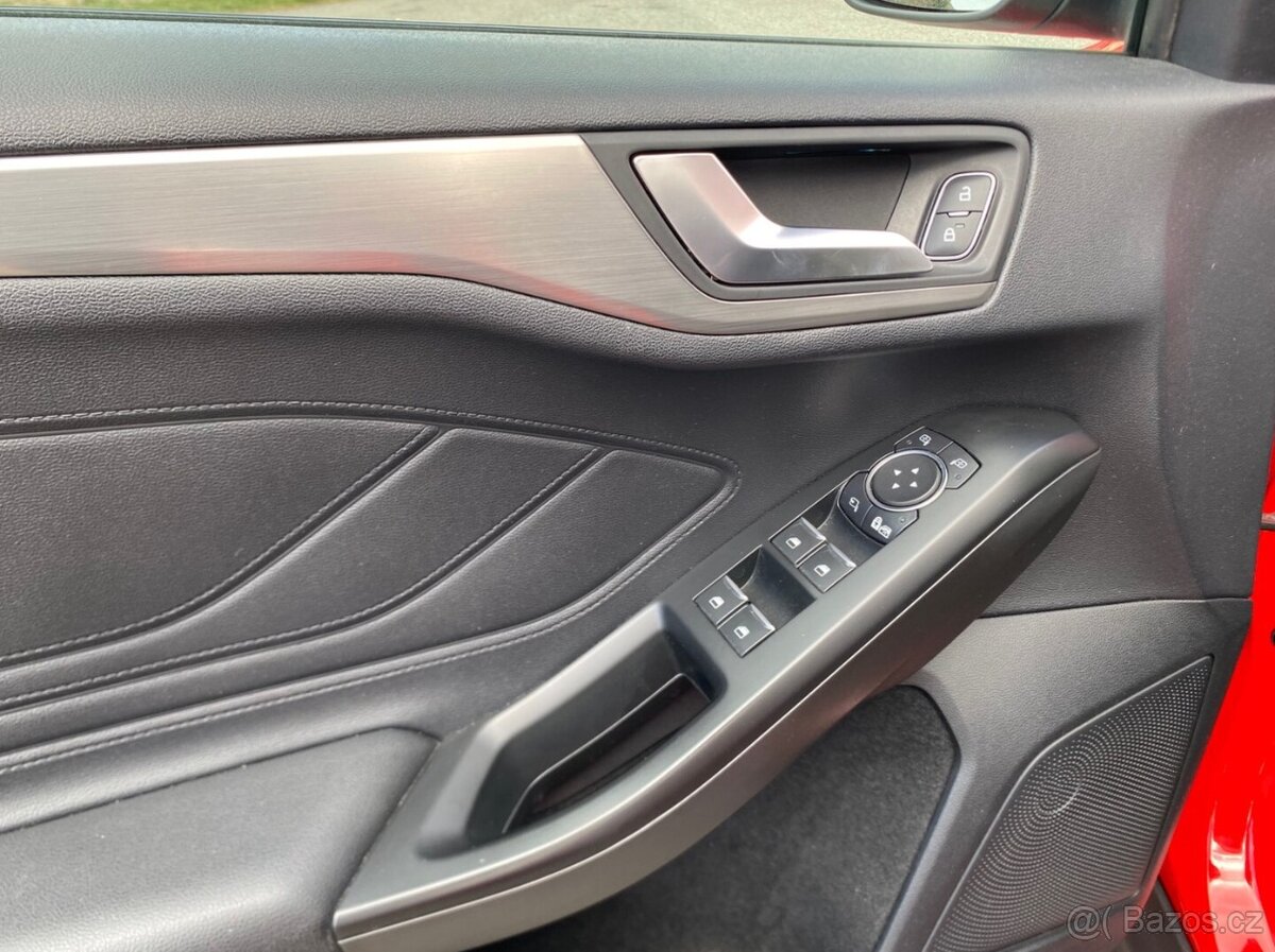 Ford Focus Turnier 1.5 EB Titanium 1. majitel 11/2019 - 12