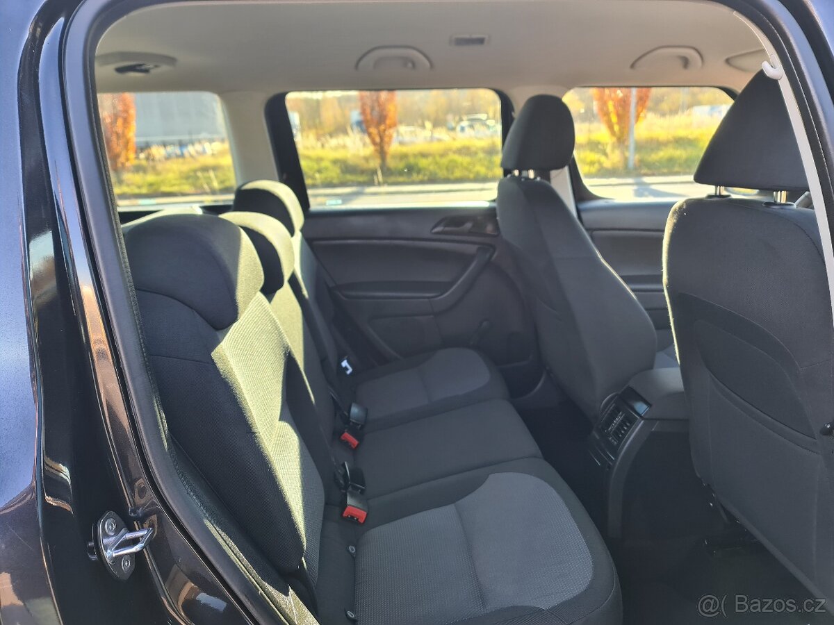 ŠKODA YETI 2.0 TDi 81-KW 4x4 RV 2013 SERVISKA 156TKM 1.MAJ. - 12