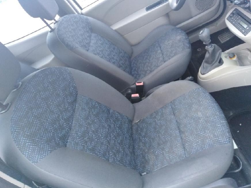 RENAULT TWINGO 1,2i RV 2009 NAJ 119,KLIMA,ZA 39000 KČ - 12