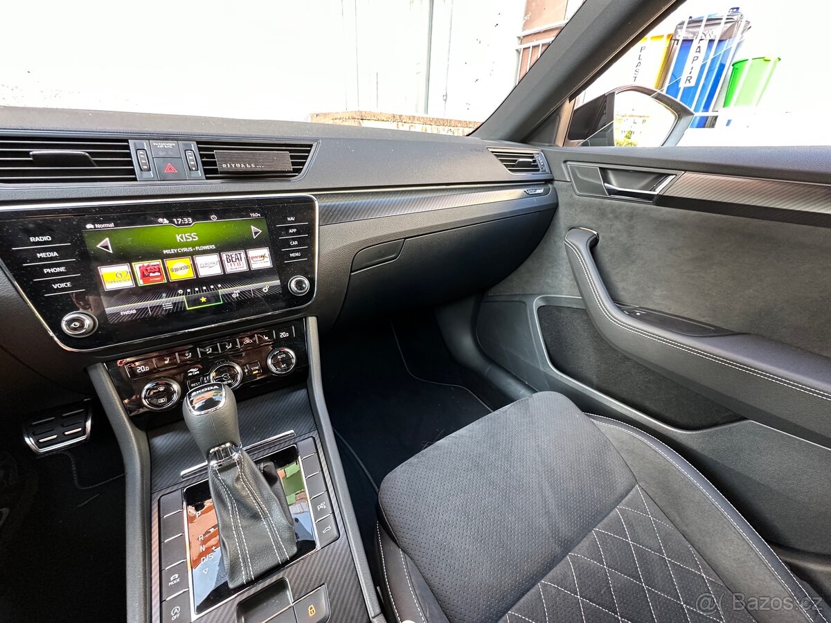 Škoda Superb Sportline - 12
