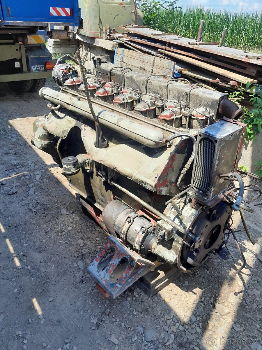 Praga V3S motor M2 - 12