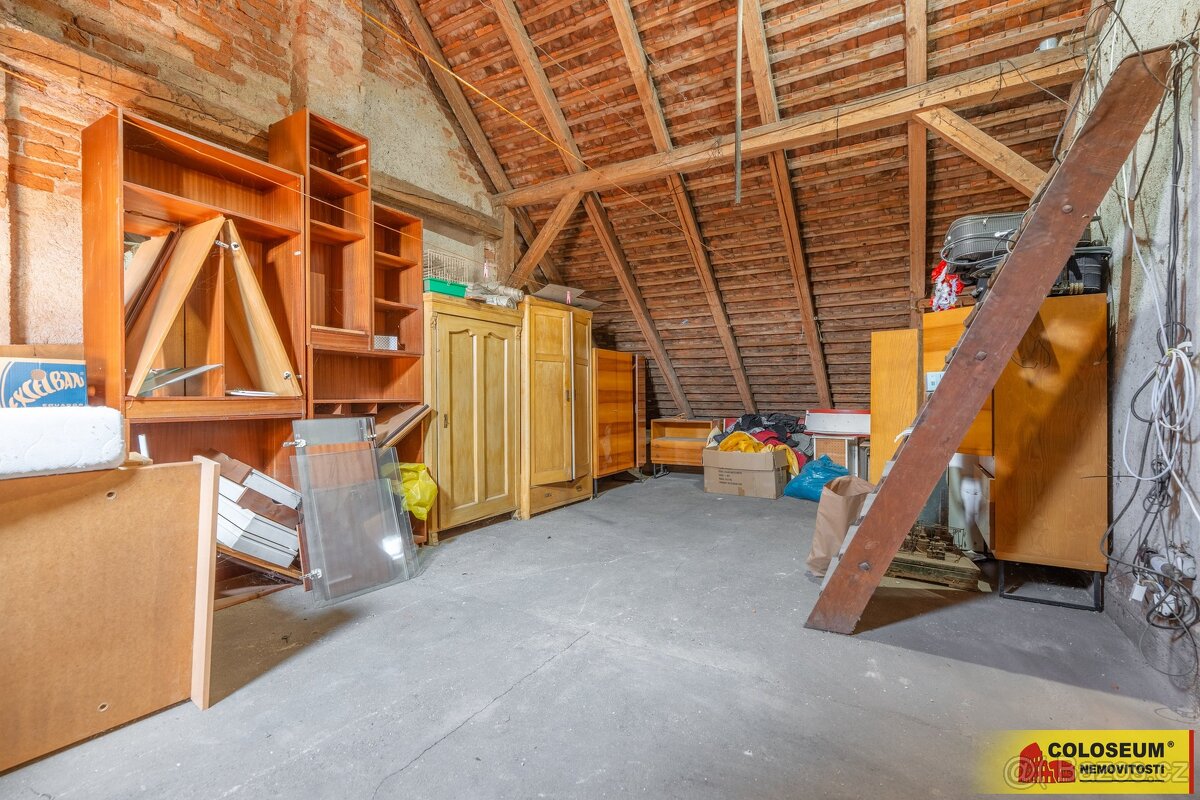 Šumná, RD 3+1, 150 m², zahrada, hospodářská budova, garáž – - 12