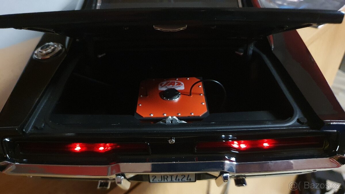 Dodge Charger R/T Deagostini 1:8 - 12