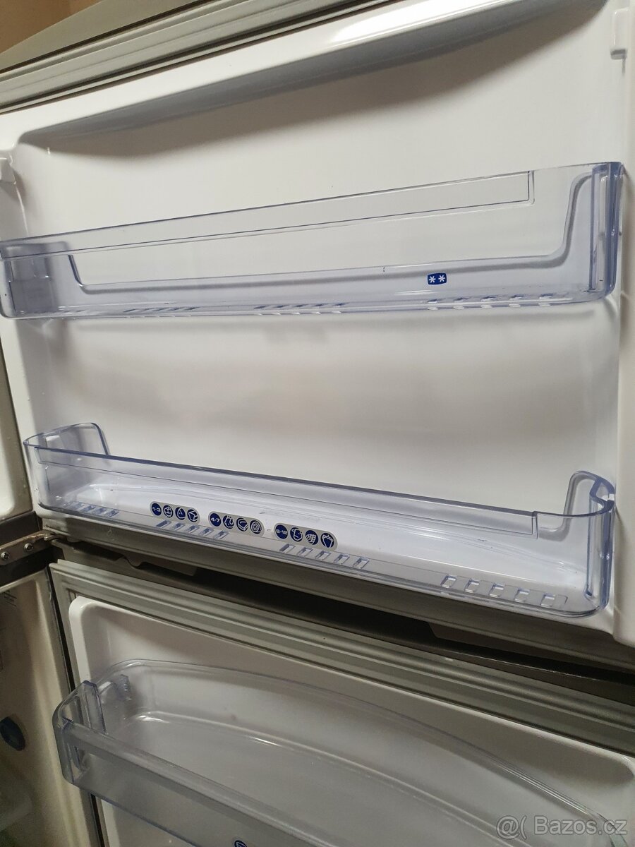 Whirlpool – IKEA velká lednice, výrobník ledu - 12