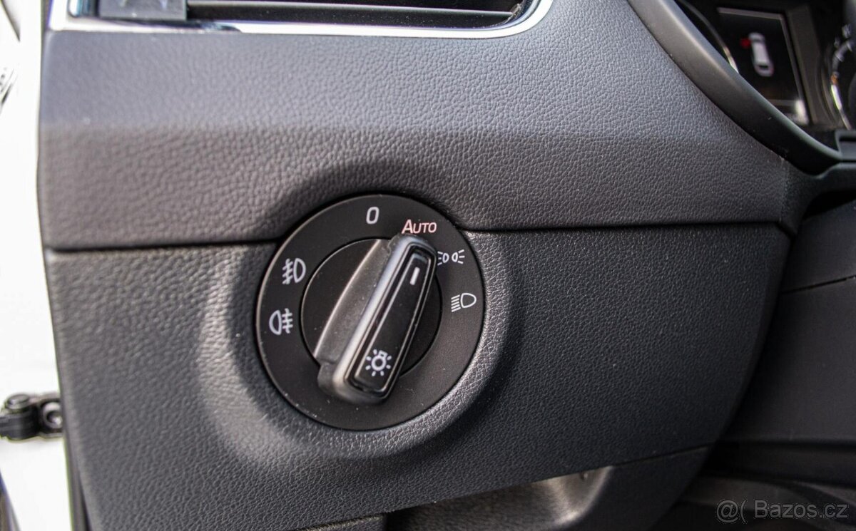 Škoda Octavia 3 Combi 2.0 TDI DPF RS - 12