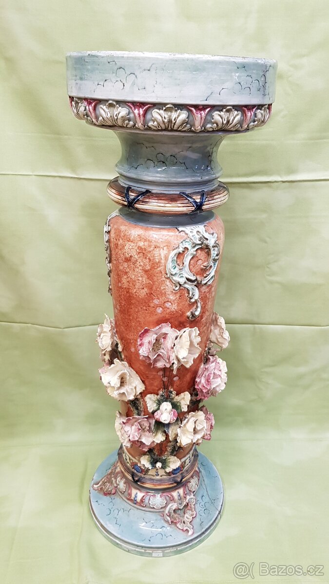 Starožitný, bohatě zdobený, majolikový květinový stojan - 12