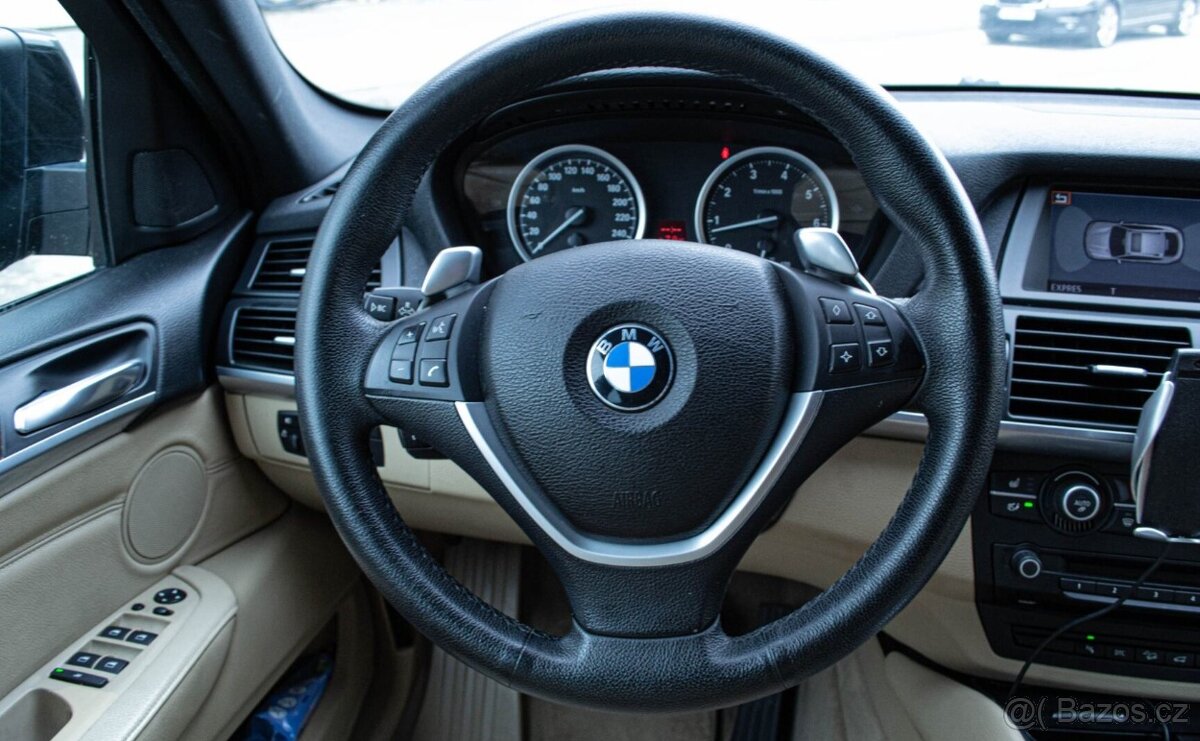 BMW X6 xDrive 50i A/T - 12