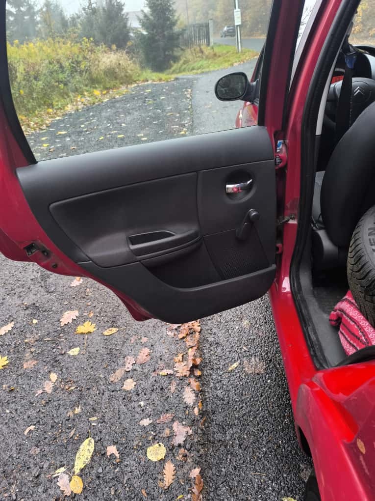 Citroen C3 2006 1,1 benzín - 12