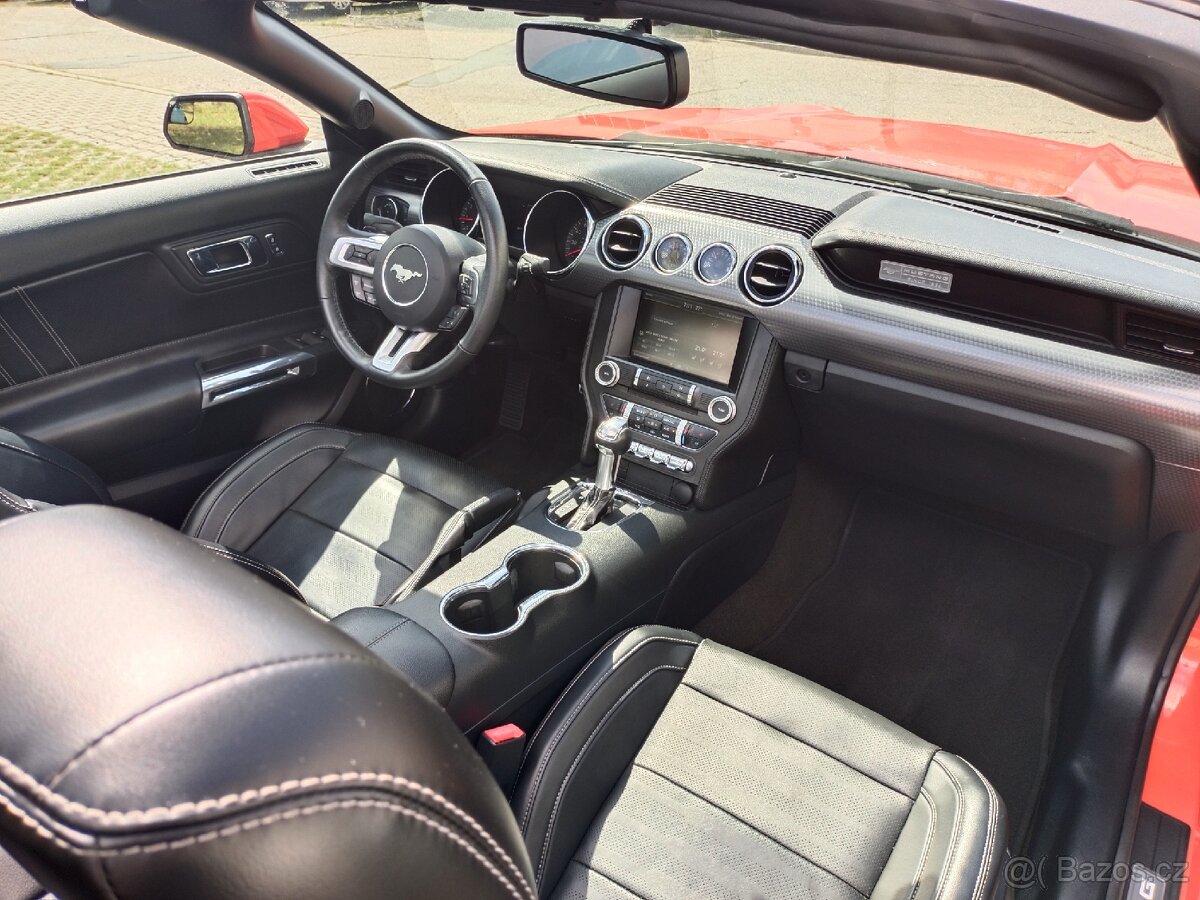 Ford Mustang cabrio - 12