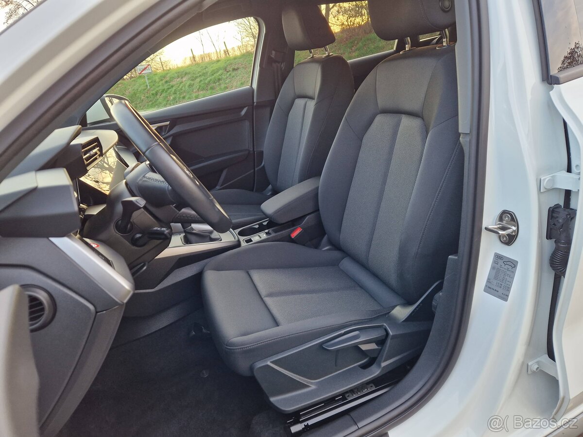 AUDI A 3 1,0 TSI 81 KW S-line DPH ZADÁNO - 12
