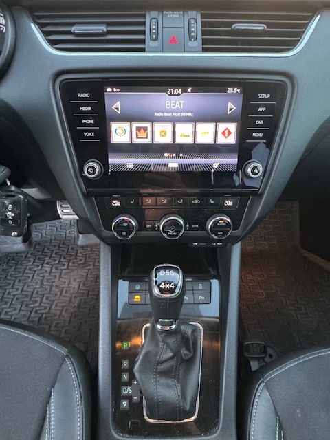 Škoda Octavia combi 3, 2.0 TDi, model SCOUT - 12