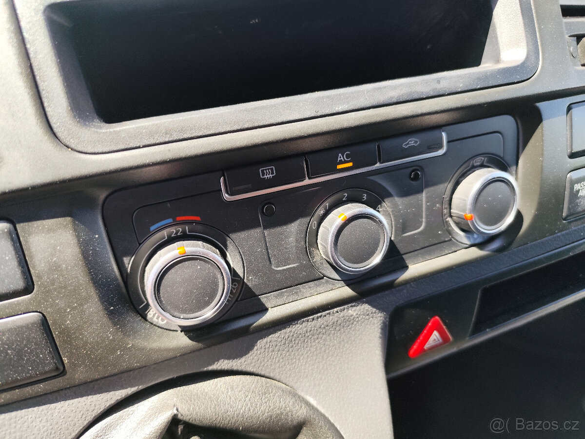 Volkswagen Transporter 2,0TDI 103KW L2H1 AC NOVÉ ROZVO+SPOJK - 12