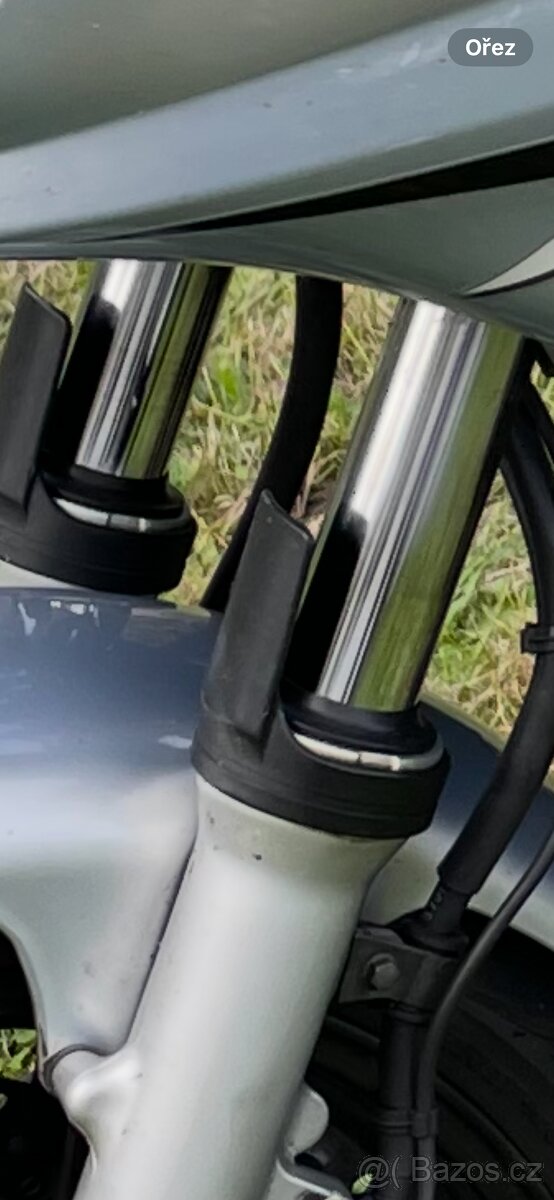 Yamaha FZS 600 Fazer (facelift) - 12